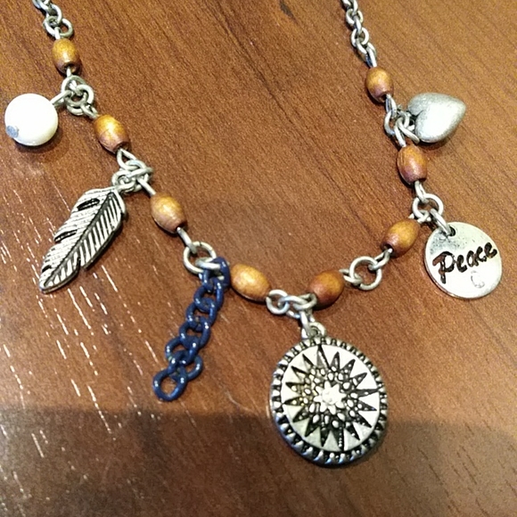 Vintage charm necklace - Picture 3 of 4